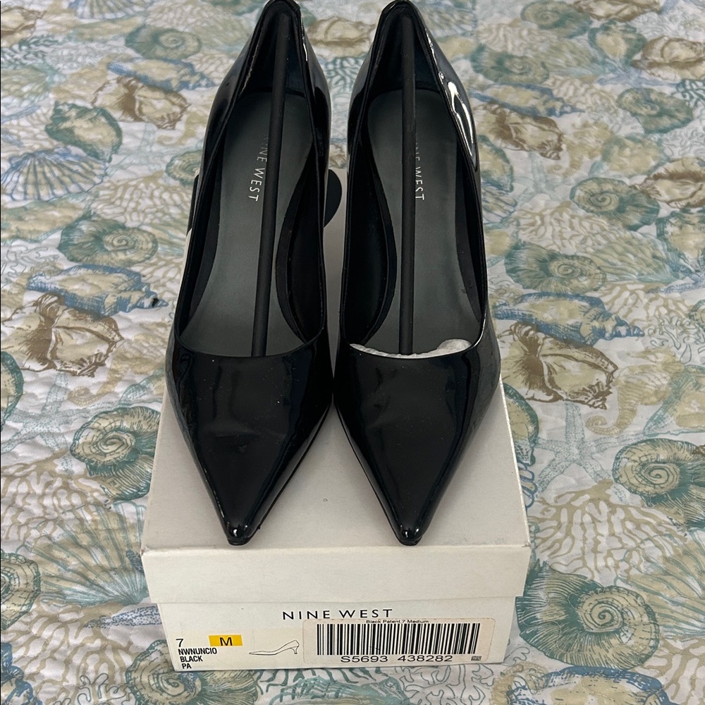 Nine West Shiny Black Pointed Heels